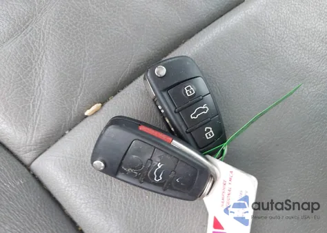 2017 Audi Q3 2.0T Premium из США, поврежденный, VIN WA1HCCFSXHR016079